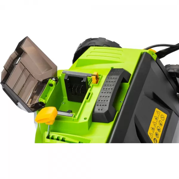 Aku Vertikutátor FIELDMANN FZV 70905-0 + 2x Akumulátor 8Ah FDUZ 79080 + Nabíječka FDUZ 79110