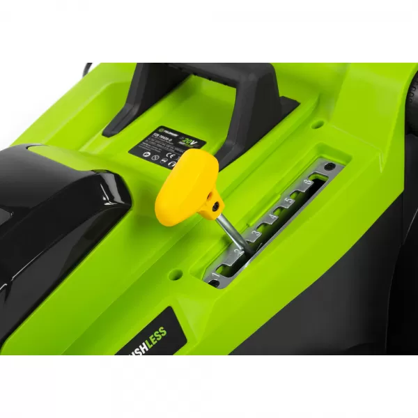 Sekačka FIELDMANN FZR 70435-0 + 2x Akumulátor 4Ah + Nabíječka